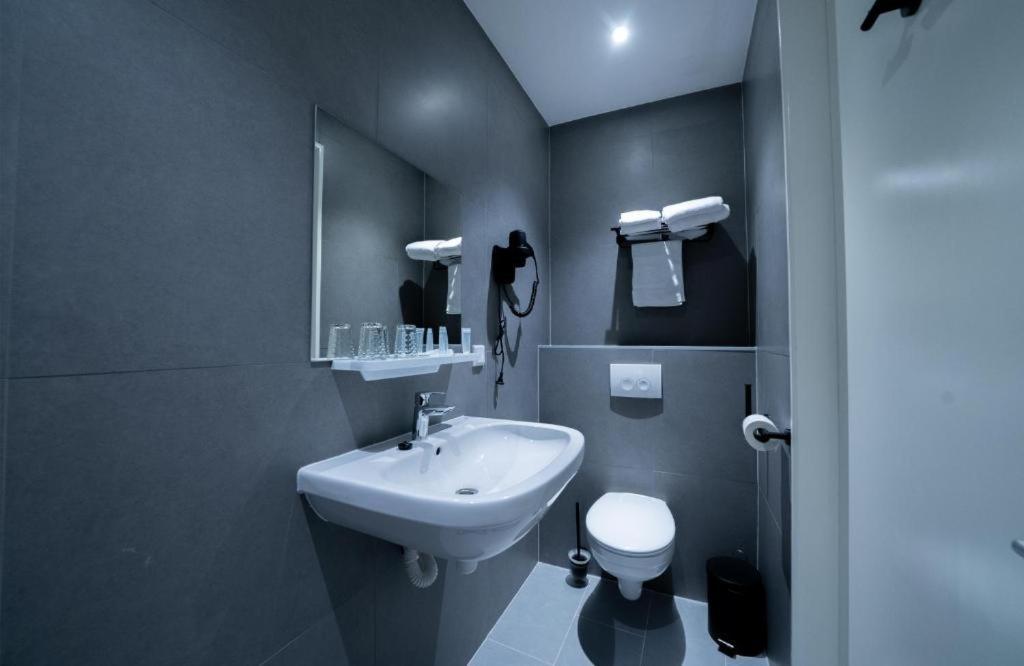 Ma Airport Hotel Hoofddorp Kültér fotó