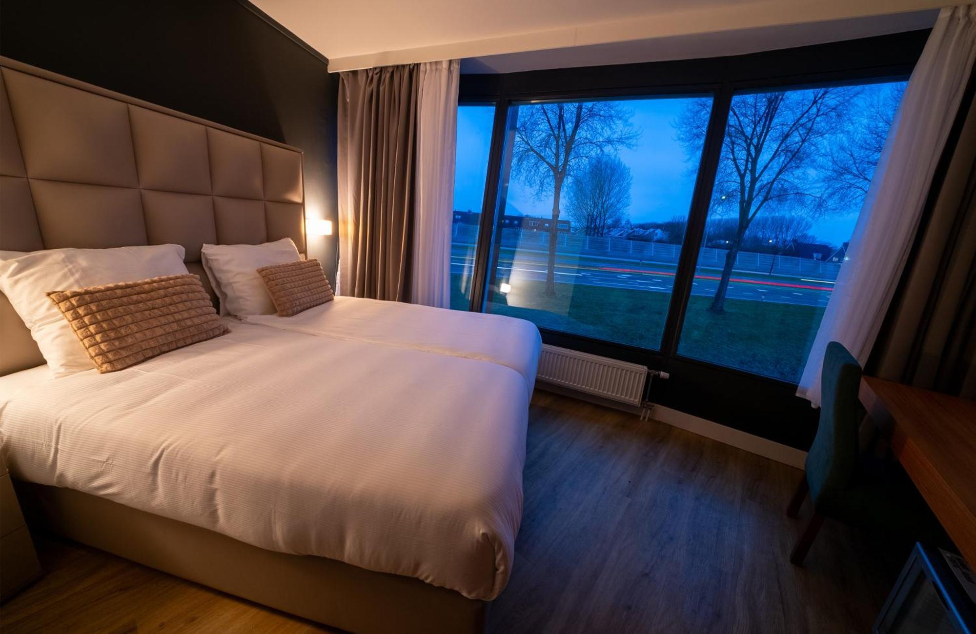Ma Airport Hotel Hoofddorp Kültér fotó